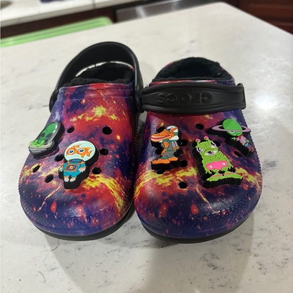 Crocs x Ron English WHIN Lined Clogs - AREA 54 Aliens Universe Little Kids Size - Picture 4 of 14